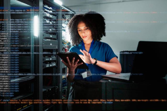 Los sectores de medios (58 %), tecnología (47 %) y telecomunicaciones (48 %) fueron los más afectados entre 2019 y 2024. Los sectores de medios (58 %), tecnología (47 %) y telecomunicaciones (48 %) fueron los más afectados entre 2019 y 2024.