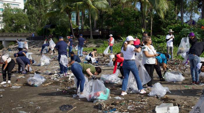 La actividad reunió a un grupo de voluntarios comprometidos con la protección del medio ambiente. La actividad reunió a un grupo de voluntarios comprometidos con la protección del medio ambiente.
