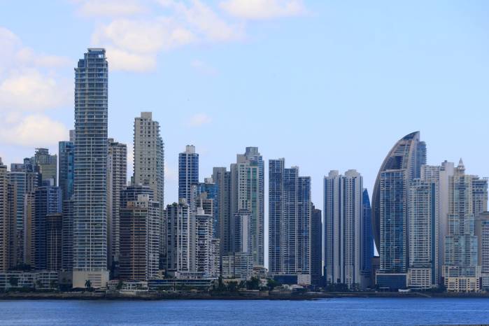 Más de 2.200 fintechs impulsan la transformación digital de los servicios financieros en América Latina. Más de 2.200 fintechs impulsan la transformación digital de los servicios financieros en América Latina.