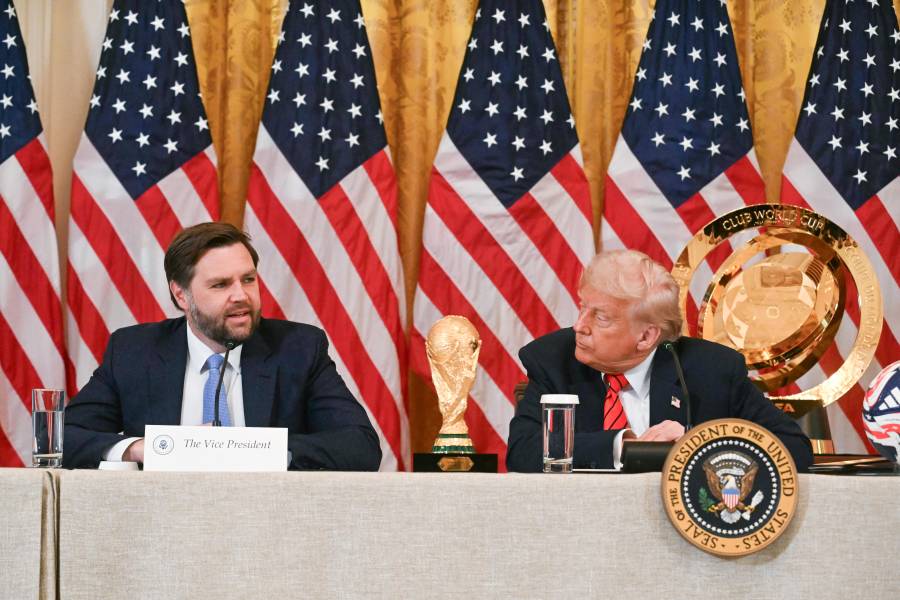 El vicepresidente de los Estados Unidos, JD Vance (izq.). El vicepresidente de los Estados Unidos, JD Vance (izq.).