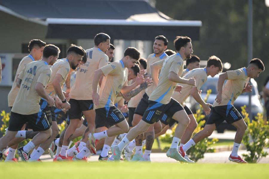 Argentina se medirá a España por la Finalissima. Argentina se medirá a España por la Finalissima.