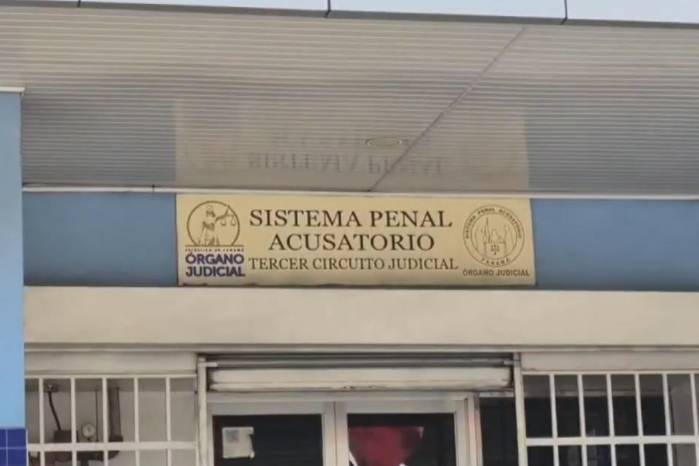 El exrepresentant de Burunga, Antonio Atencio, quedó bajo detención provisional. El exrepresentant de Burunga, Antonio Atencio, quedó bajo detención provisional.