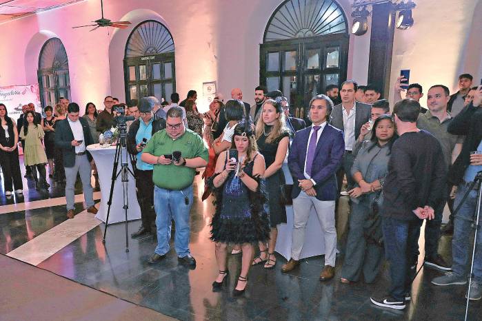 Discurso de apertura, pronunciado por la periodista Darine Waked.