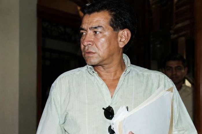 Abad tenía 75 años.