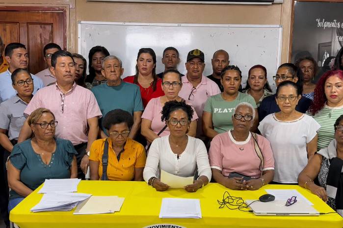 Docentes separados de la provincia de Colón emitieron una declaración a la nación expresando el impacto socioeconómico de las sanciones.