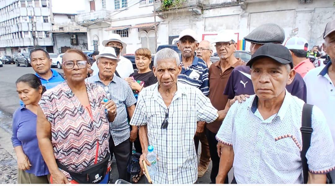 Jubilados protestar&aacute;n este viernes frente a la Asamblea Nacional para pedir que se debata proyecto que ajusta sus pensiones 