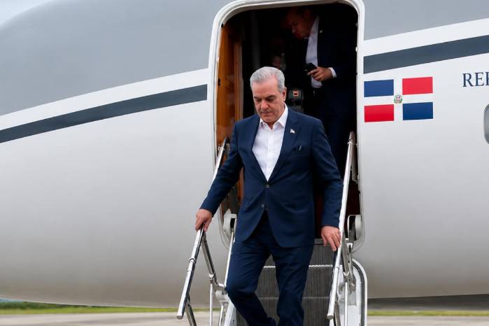 El presidente dominicano tiene previsto reunirse con su homólogo panameño José Raúl Mulino