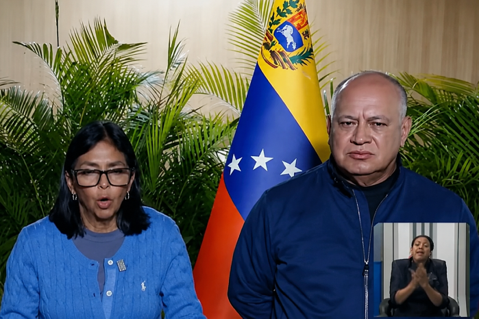 La presidenta encargada Delcy Rodríguez compareció junto a Diosdado Cabello (derecha) y Jorge Rodríguez Gómez (izquierda).