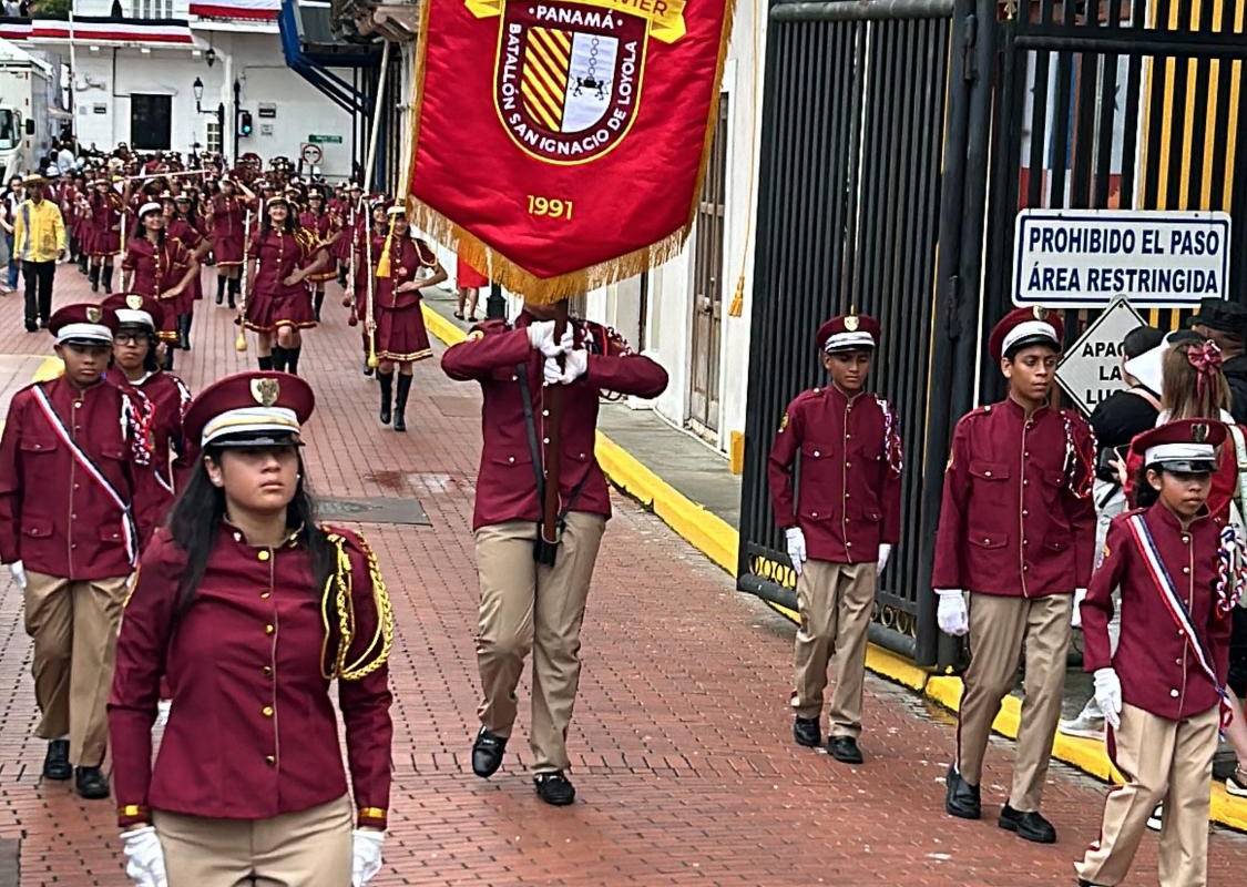 Los desfiles patrios en Panam&aacute;: construcci&oacute;n de identidad y patriotismo en los espacios p&uacute;blicos urbanos 