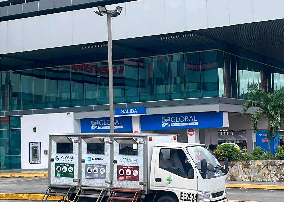 Global Bank conmemora el D&iacute;a del Reciclaje y reafirma su alianza con Billy Truck, una iniciativa que facilita el reciclaje en Panam&aacute;