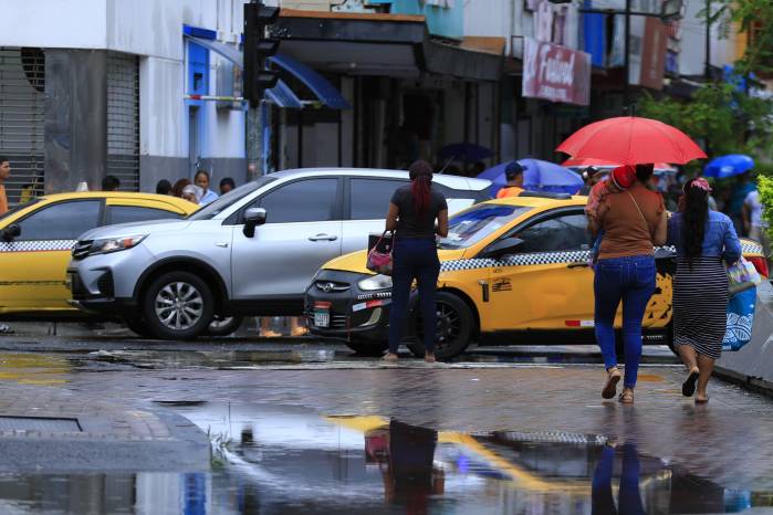 En la tarde de este viernes la intensidad de las lluvias aumentará.