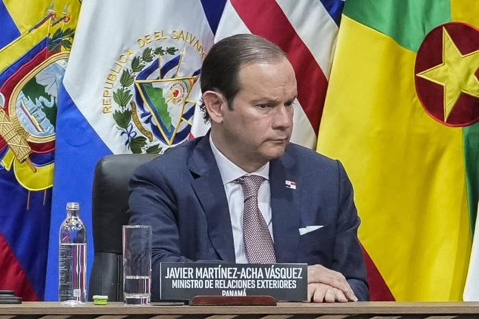 “La tecnología debe ampliar libertades, no restringirlas; debe generar inclusión, no exclusión; debe fortalecer la democracia, no debilitarla”, dijo Martínez-Acha.