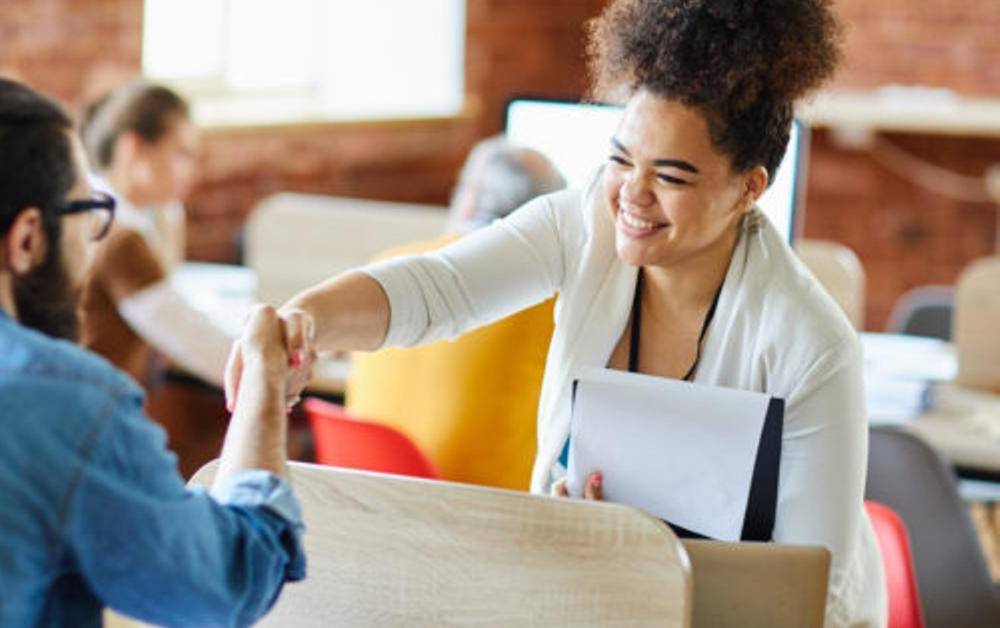 El 65% de los panameños considera renunciar por relación con sus jefes