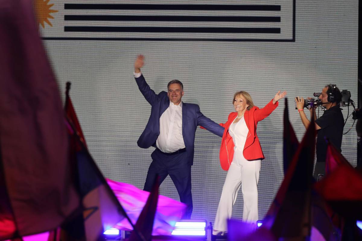 Orsi vence a Delgado por m&aacute;s de 90.000 votos con el 98 % de los circuitos escrutados