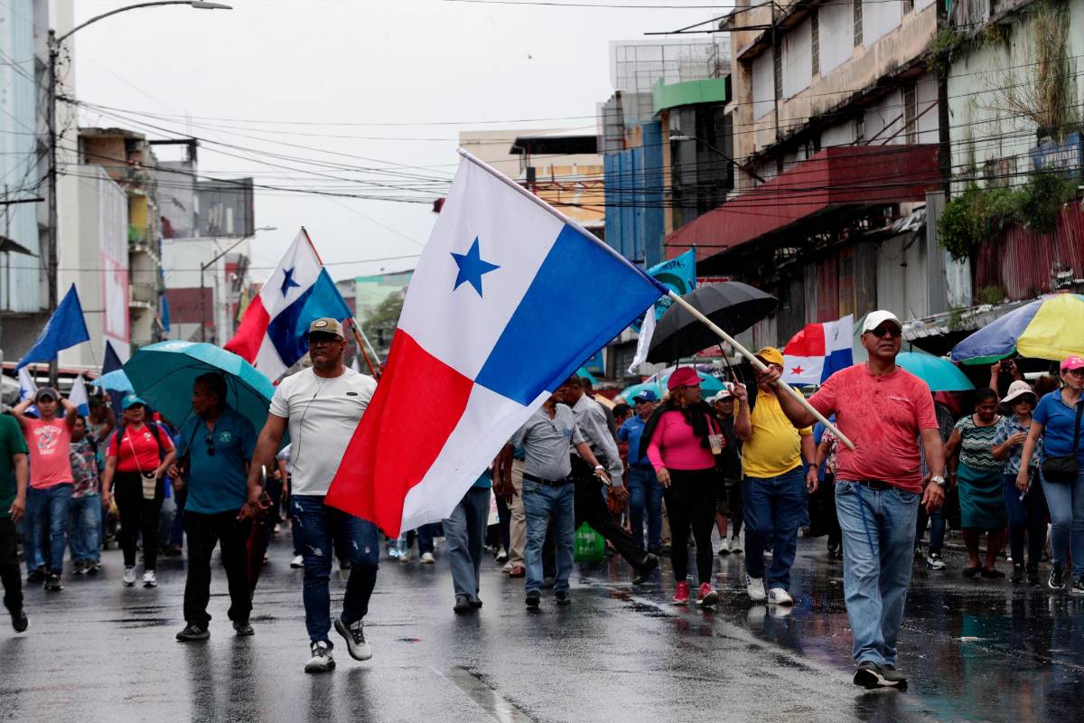 Protesta, represi&oacute;n y disparos; as&iacute; fue el paro contra la reforma al Seguro