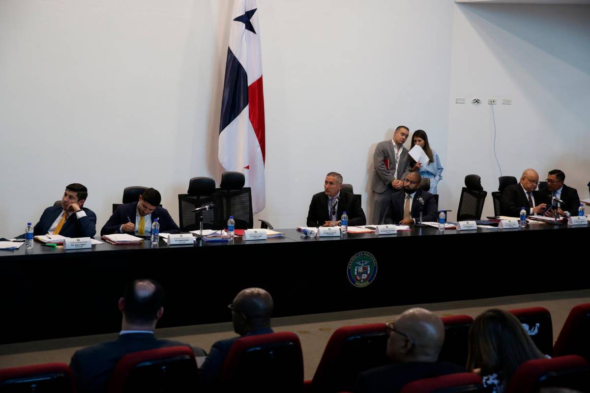 Proponen un tope fiscal anual hasta 2030 que abarque el 1,5% del PIB