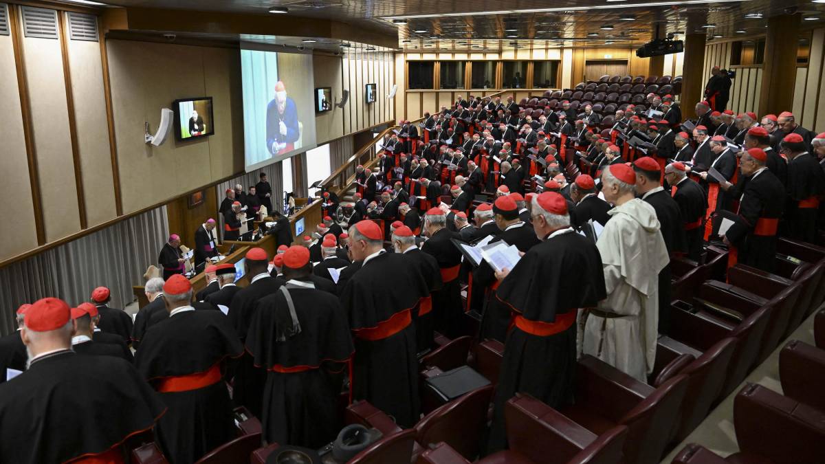 Dos cardenales se perder&aacute;n el c&oacute;nclave por razones de salud, dice el Vaticano