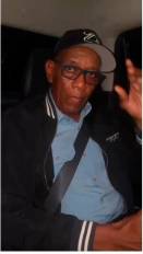 El diputado Isaac Mosquera denunció una presunta retención ilegítima de su vehículo por parte de la Policía Nacional.