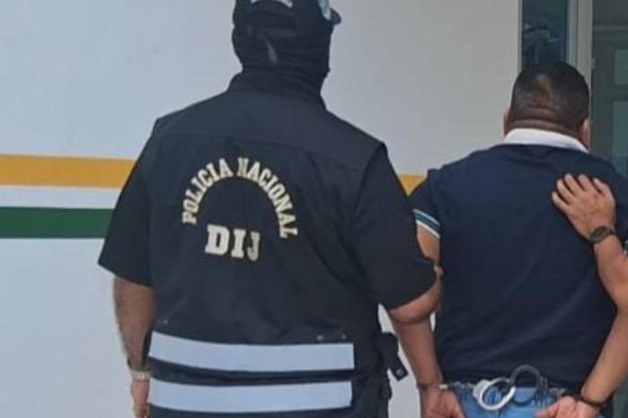 La aprehensión ocurre días después de que el Ministerio Público imputara a 16 personas por su presunta vinculación con este esquema.