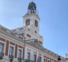 La Real Casa de Correos, ubicada en el corazón de Madrid.