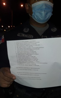Lista de jóvenes detenidos y cargos formulados.