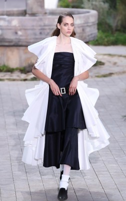 Chanel rinde tributo a su creadora