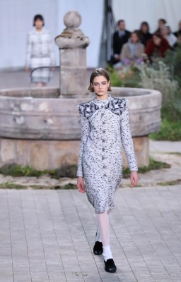 Chanel rinde tributo a su creadora