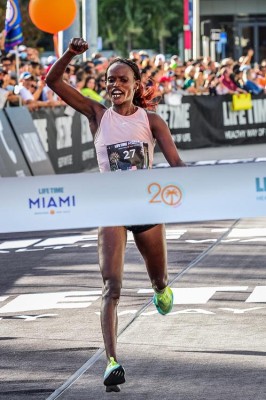 La keniana Martha Akeno, campeona del maratón Life Time de Miami en la edición de 2022, en una fotografía de archivo.