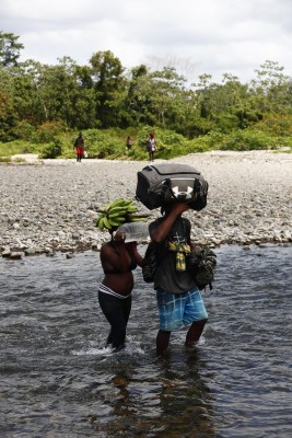 Migrantes persiguen sus sueños en medio de la mortífera pandemia de la covid-19