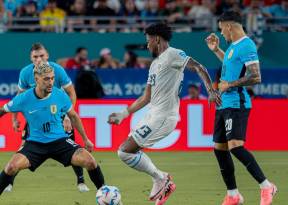 Araújo anotó el primero en el minuto 15, en el 85 Núñez aumentó la cuenta.