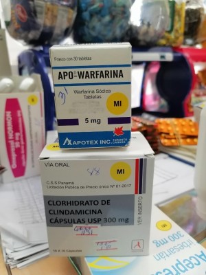 Medicinas de la CSS encontradas por Acodeco en farmacia privada de San Antonio.