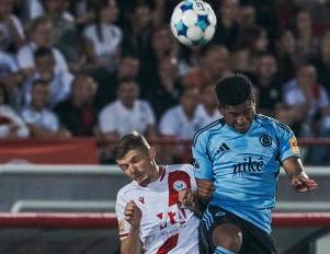 César Blackman durante el partido contra el Zrinjski Mostar.