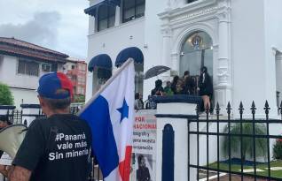 Antes, durante y después de las protestas anti-minería diversos abogados presentaron denuncias a la PGN.