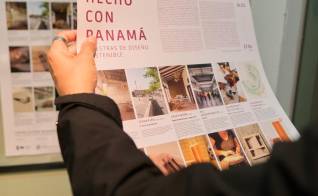 Los asistentes pueden llevar como souvenir un póster con información.