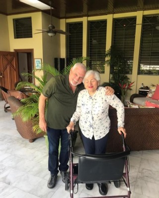 Ricardo Martinelli, expresidente de Panamá junto a su madre Gloria Berrocal de Martinelli