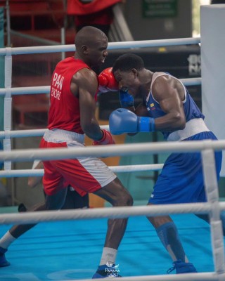 Eduardo Beckford disputó las semifinales en 71kg.