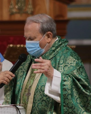 Monseñor Pablo Varela Server.
