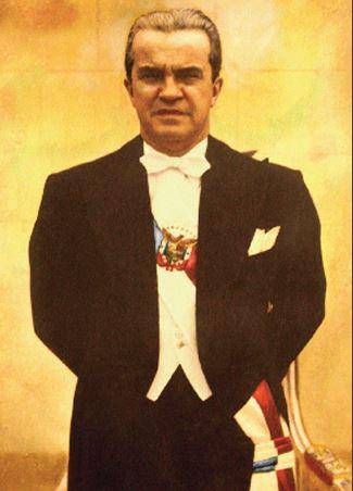 La presidencia de Enrique A. Jiménez estuvo marcada por la promulgación de la Constitución de 1946, uno de los hitos jurídicos del Panamá republicano.