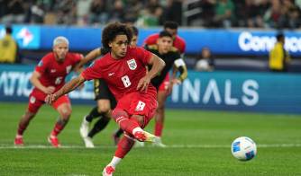 El futbolista panameño Adalberto Carrasquilla durante un partido frente a México.