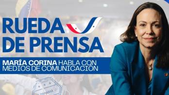 Machado contesta pregunta a los periodista en Panamá