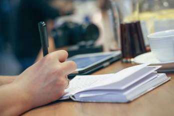 Busquemos gestores eficaces de los centros educativos