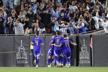 Jugadores de la selección Argentina celebrando un gol contra Costa Rica.
