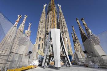 La basílica de la Sagrada Familia, icónica obra del arquitecto Antoni Gaudí y uno de los emblemas de la ciudad española de Barcelona, es ya el templo católico más alto del mundo, por encima de la catedral alemana de Ulm.