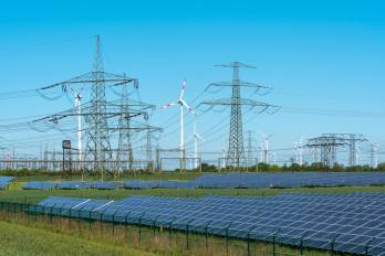 Transmisión eléctrica: conectando la energía renovable con el desarrollo económico