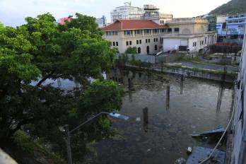 Imagen ilustrativa de un proyecto inconcluso en la ciudad capital. Según los hallazgos, algunas obras públicas permanecen paralizadas desde hace hasta 21 años.