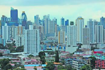 Empresas y edificios ubicados en el centro de la ciudad capital de Panamá.