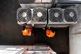 Sistemas de climatización hospitalaria y comercial trabajan bajo condiciones de máxima exigencia térmica.