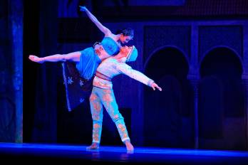 ’La Bayadére’ presenta una intrigante historia de amor en el Teatro Nacional.