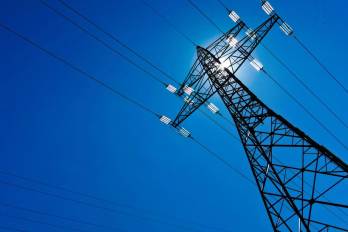 El especialista del BID subrayó que Centroamérica funciona como una “isla energética” con una capacidad máxima de 10,000 MW, frente a los 70,000 MW de México y los 20,000 MW de Colombia.