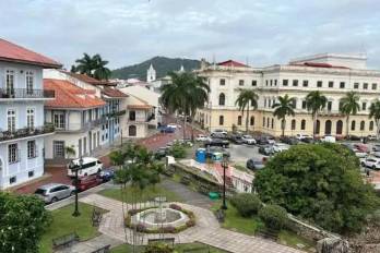 Entre los principales atractivos turísticos de Panamá se encuentran el Canal, sus playas, áreas protegidas, el Casco Antiguo y destinos del interior del país.